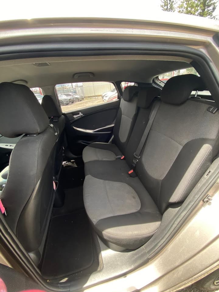 2014 Hyundai Accent - foto 2