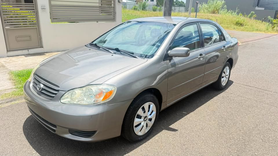 2004 Toyota Corolla - foto 2