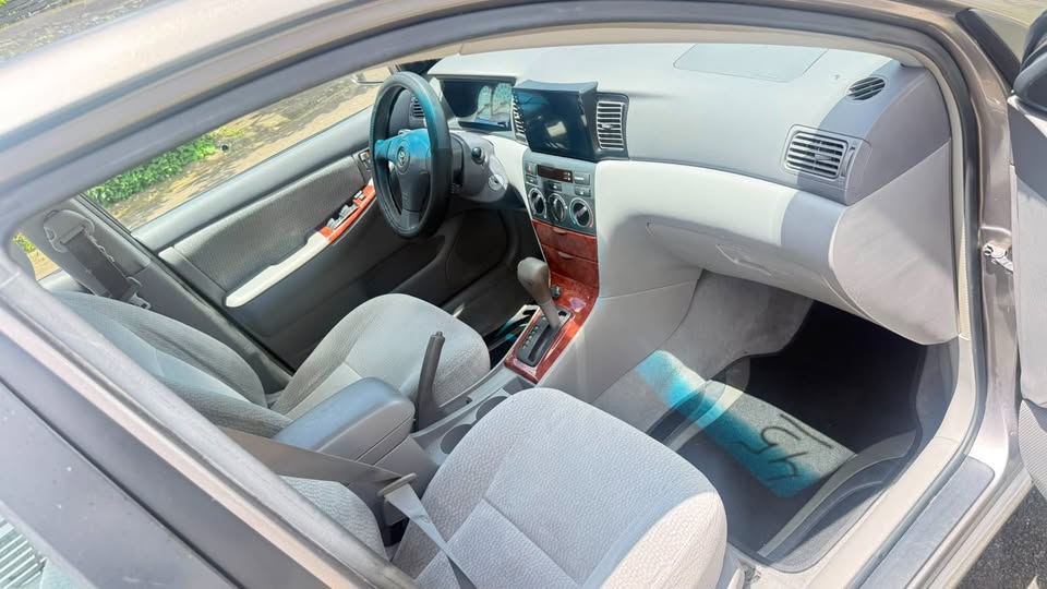 2004 Toyota Corolla - foto 5