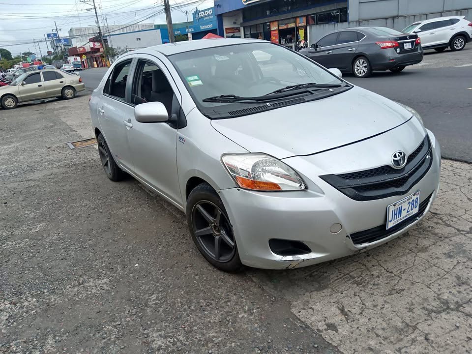 2008 Toyota Yaris