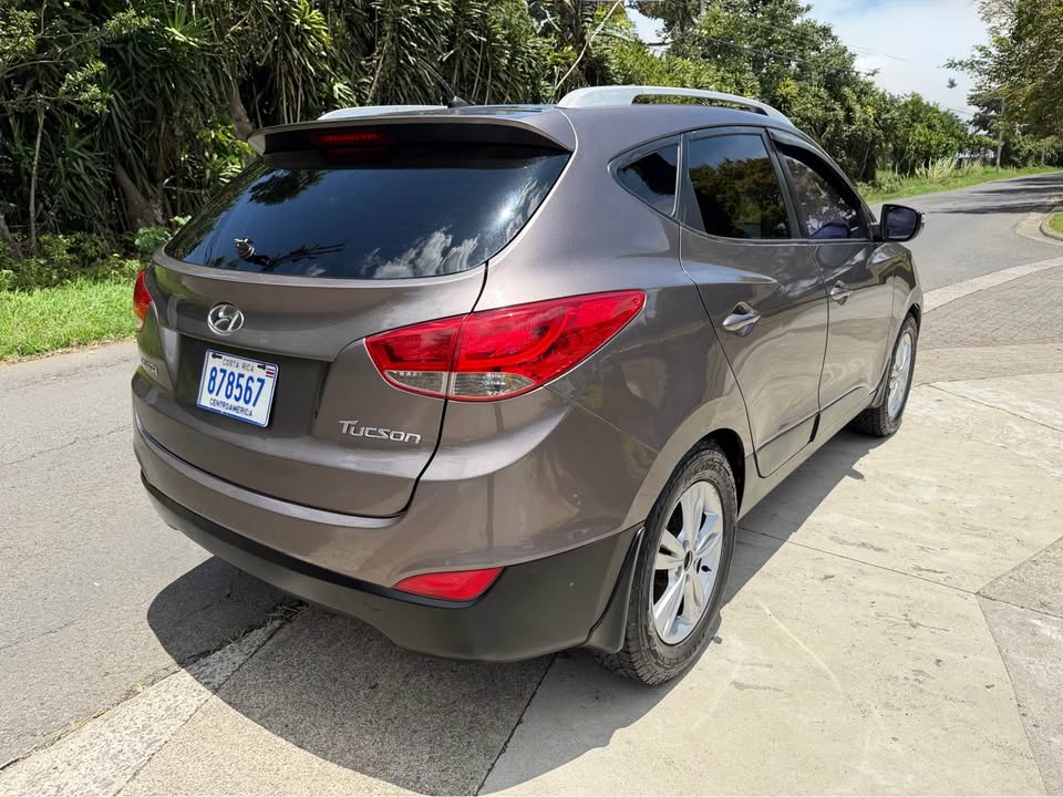 2011 Hyundai Tucson - foto 2