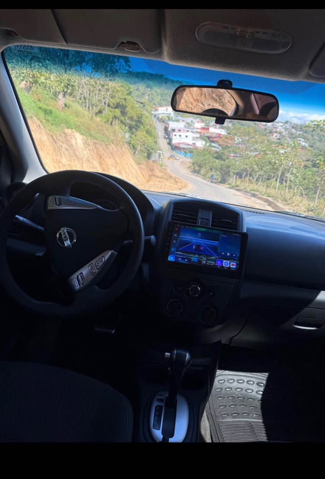 2017 Nissan Versa - foto 3