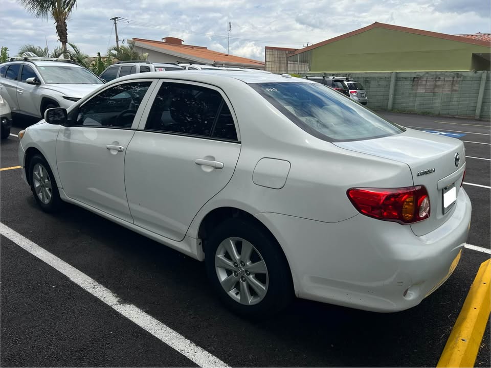 2010 Toyota Corolla - foto 4