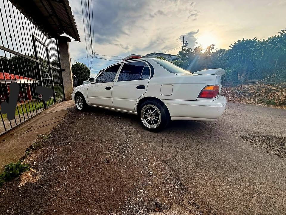 1994 Toyota Corolla - foto 2