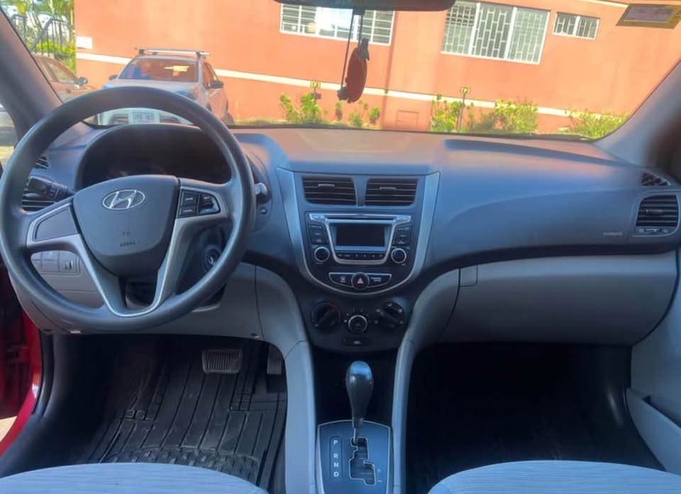 2017 Hyundai Accent - foto 4