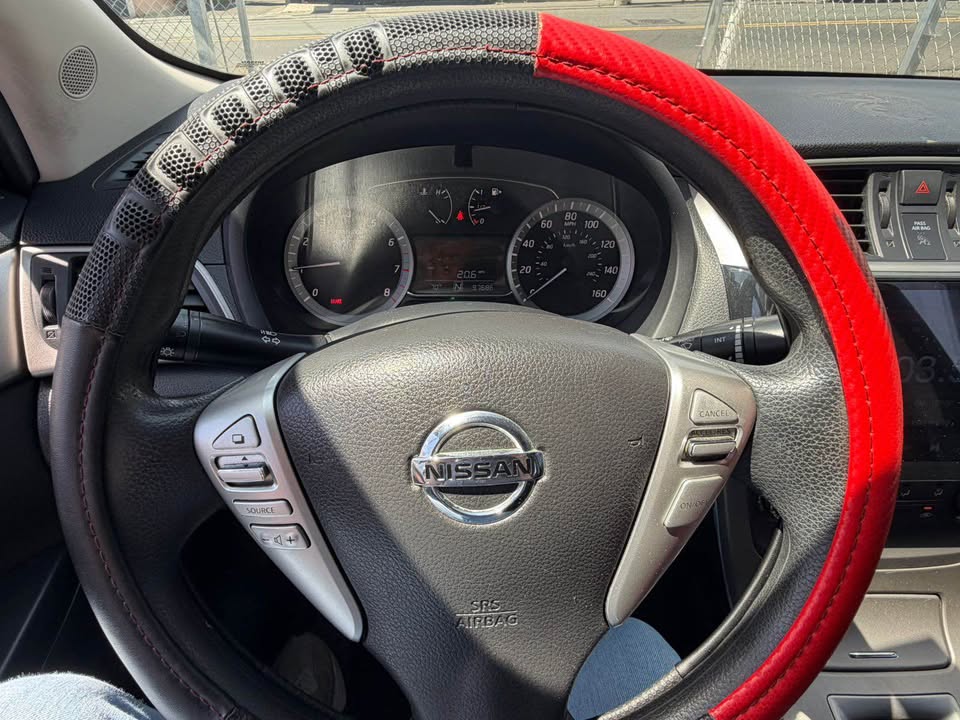 2014 Nissan Sentra - foto 2