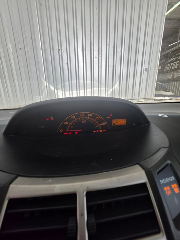 2010 Toyota Yaris - foto 5