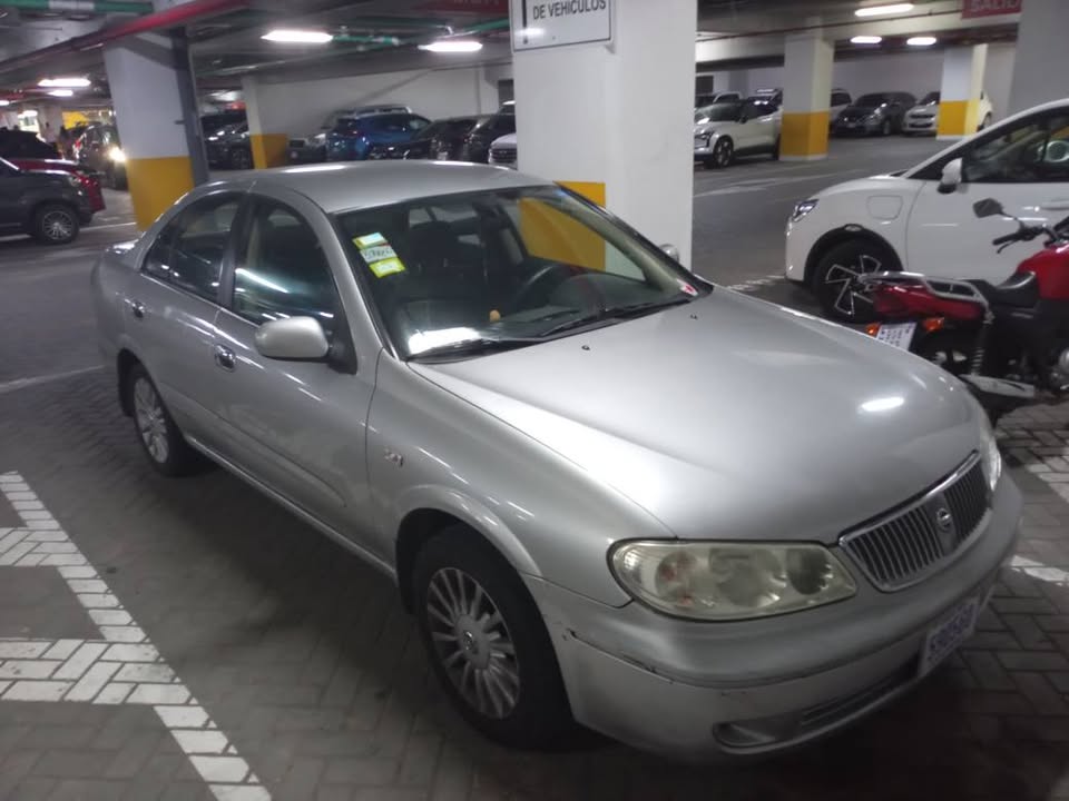 2005 Nissan Almera - foto 2