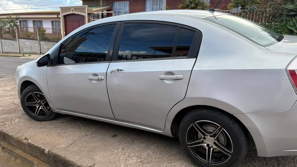 2007 Nissan Sentra - foto 4