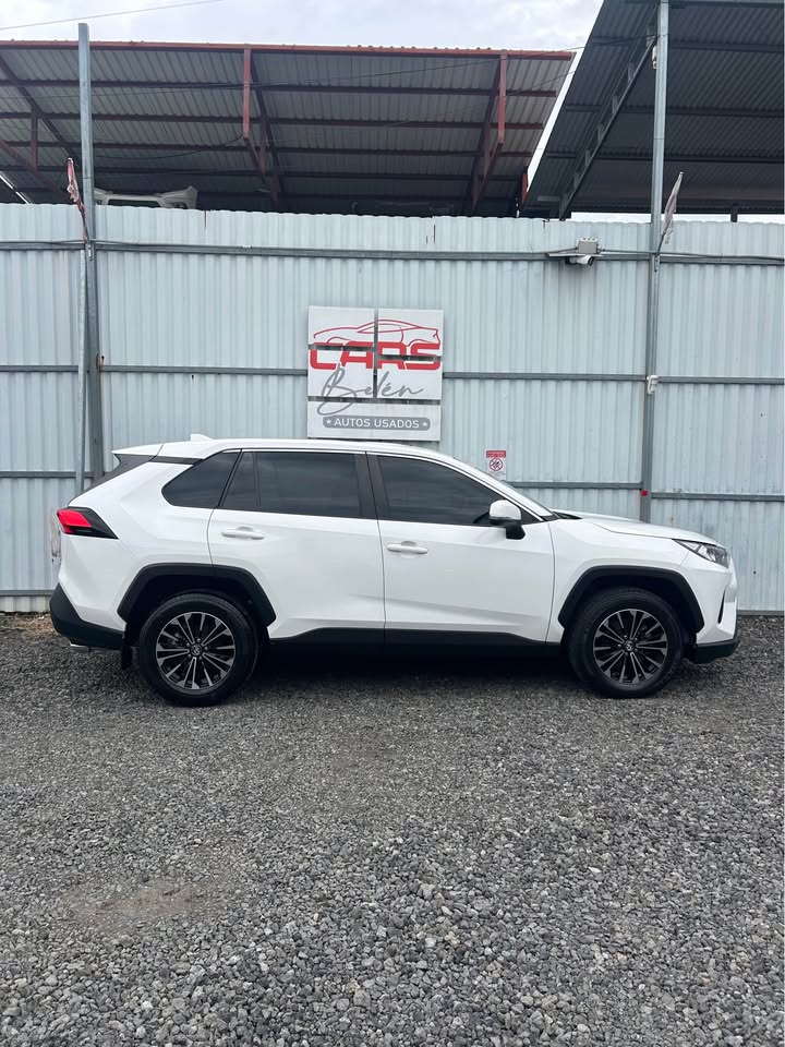 2024 Toyota RAV4 - foto 4