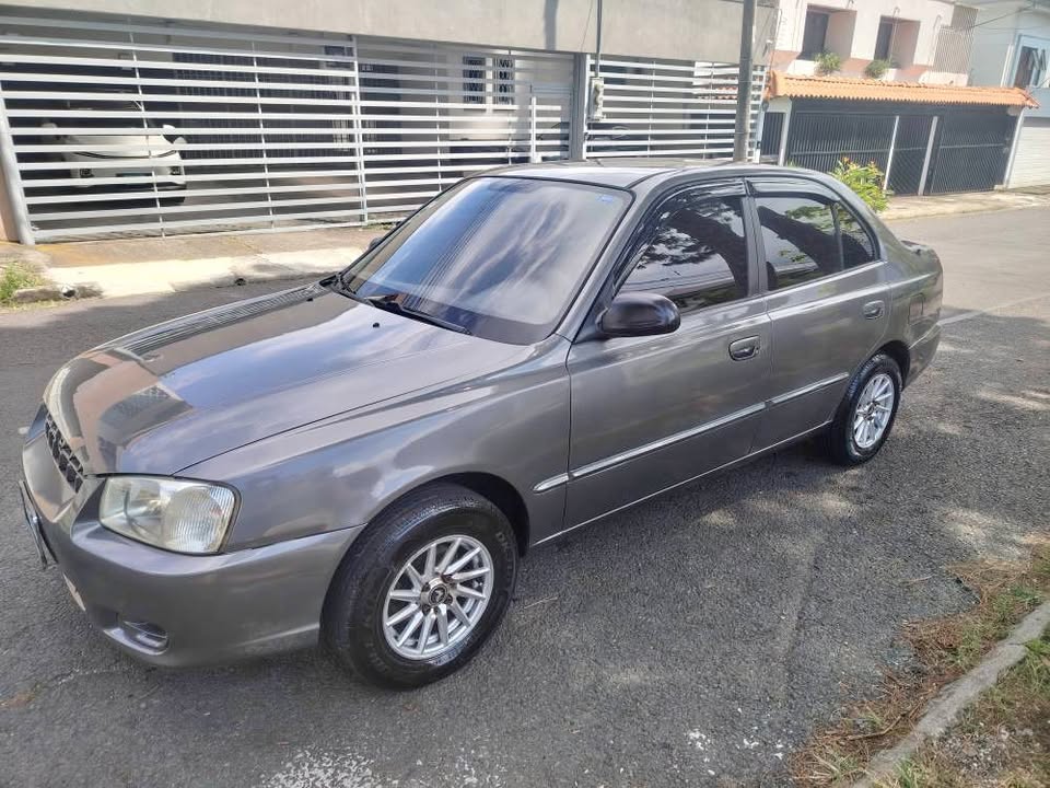 2000 Hyundai Accent