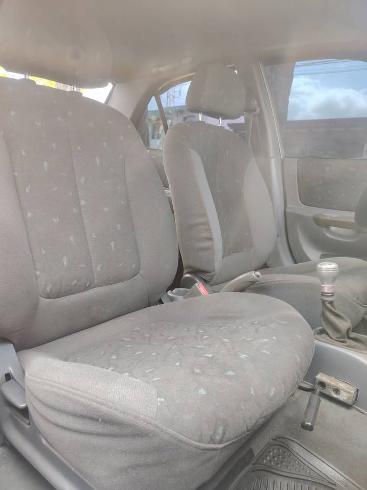 2000 Hyundai Accent - foto 5