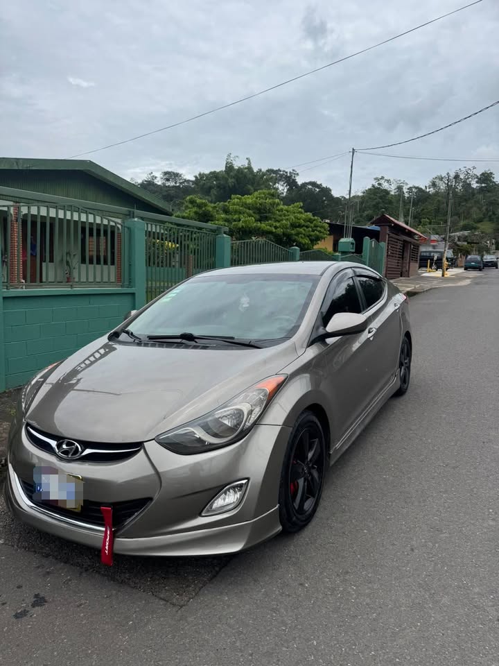 2013 Hyundai Elantra - foto 3