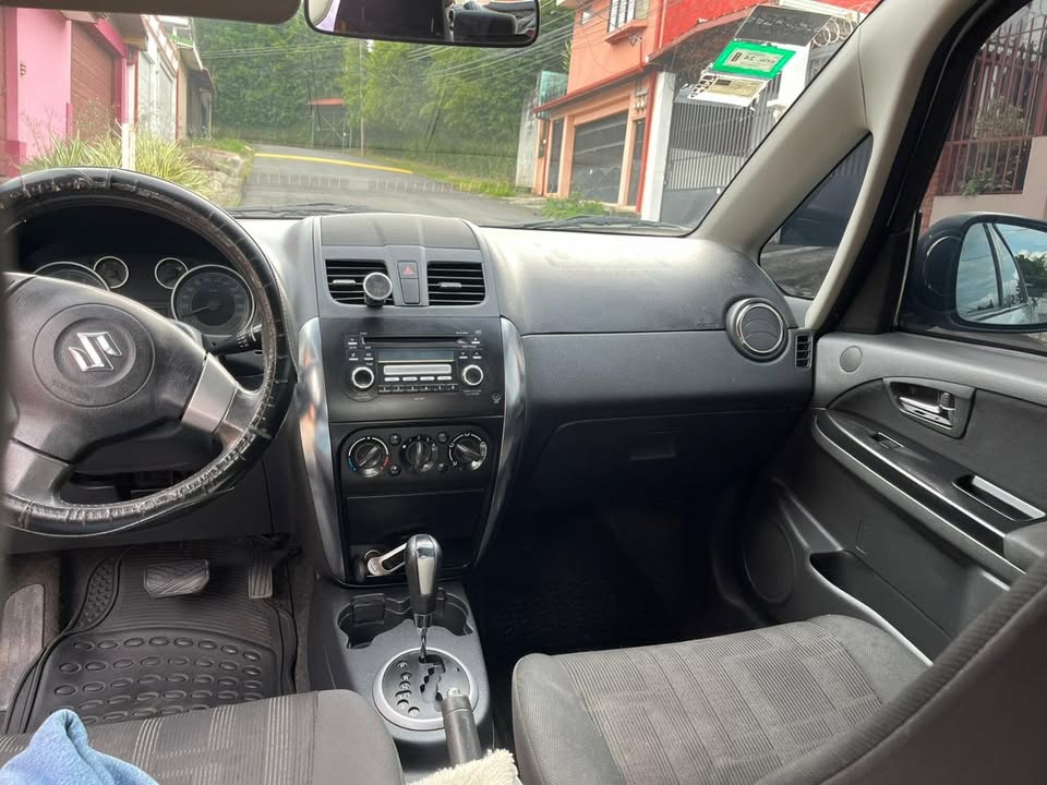 2011 Suzuki SX4 - foto 3