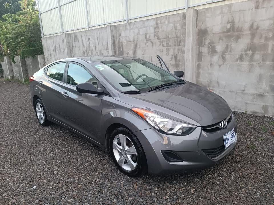 2013 Hyundai Elantra - foto 4