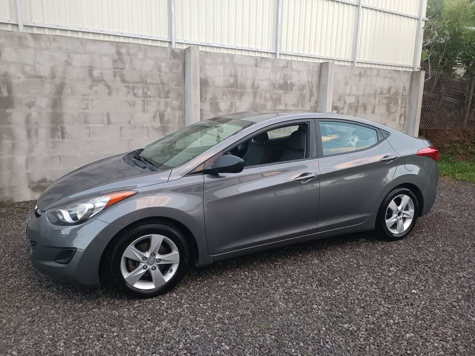 2013 Hyundai Elantra - foto 5