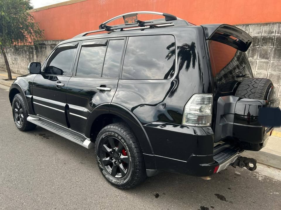 2013 Mitsubishi Montero - foto 3
