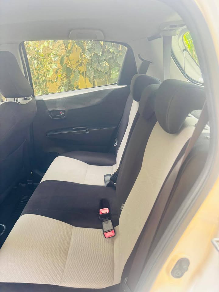2012 Toyota Yaris - foto 4