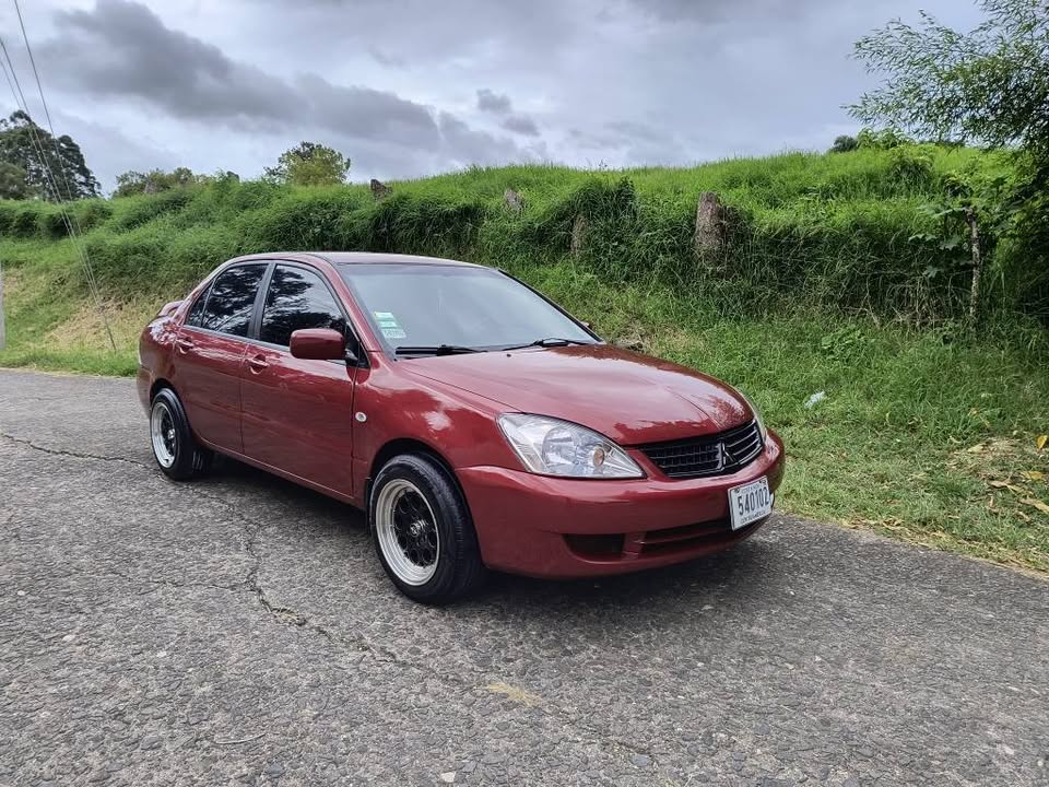 2004 Mitsubishi Lancer - foto 3