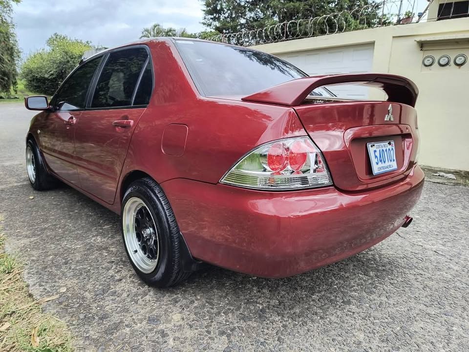 2004 Mitsubishi Lancer - foto 4