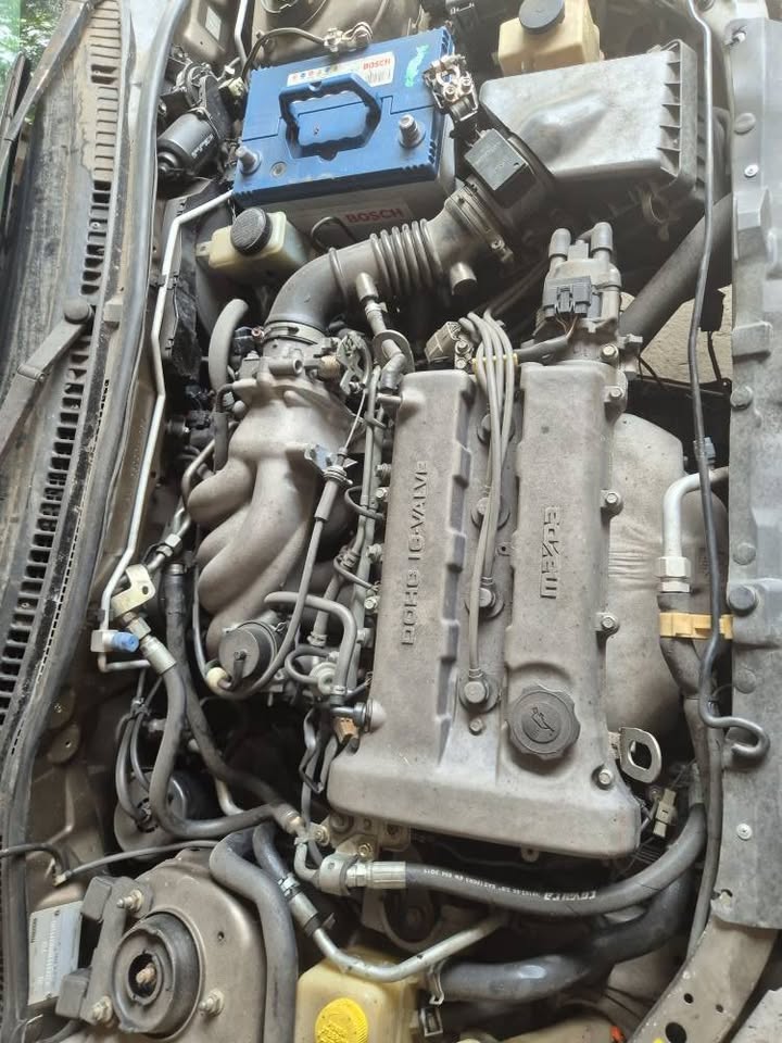 1998 Mazda Mazda3 - foto 2