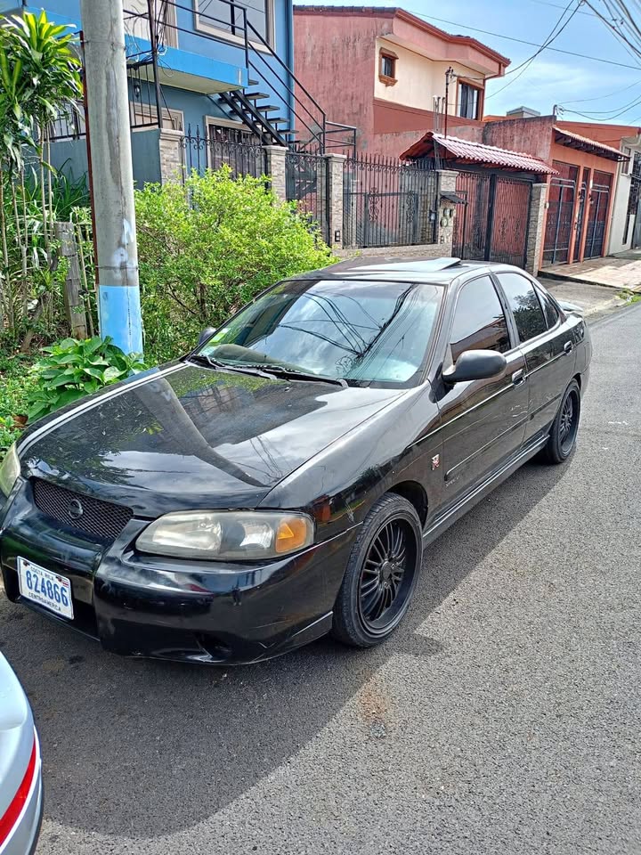 2002 Nissan Sentra - foto 4