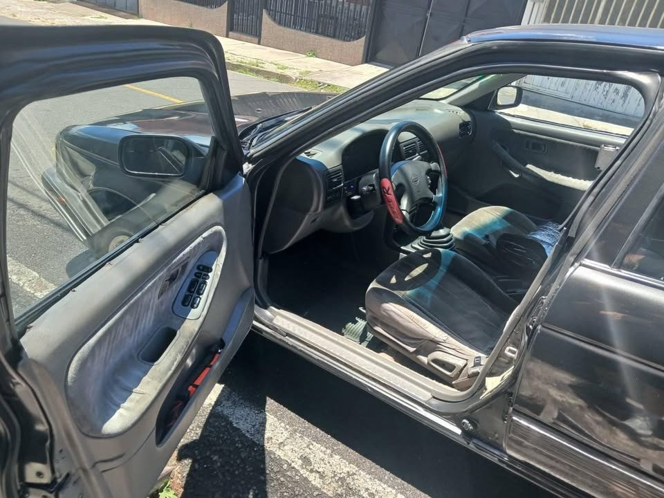 1994 Nissan Sentra - foto 5