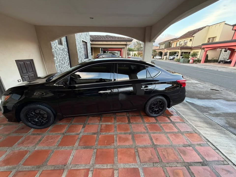 2017 Nissan Sentra - foto 3