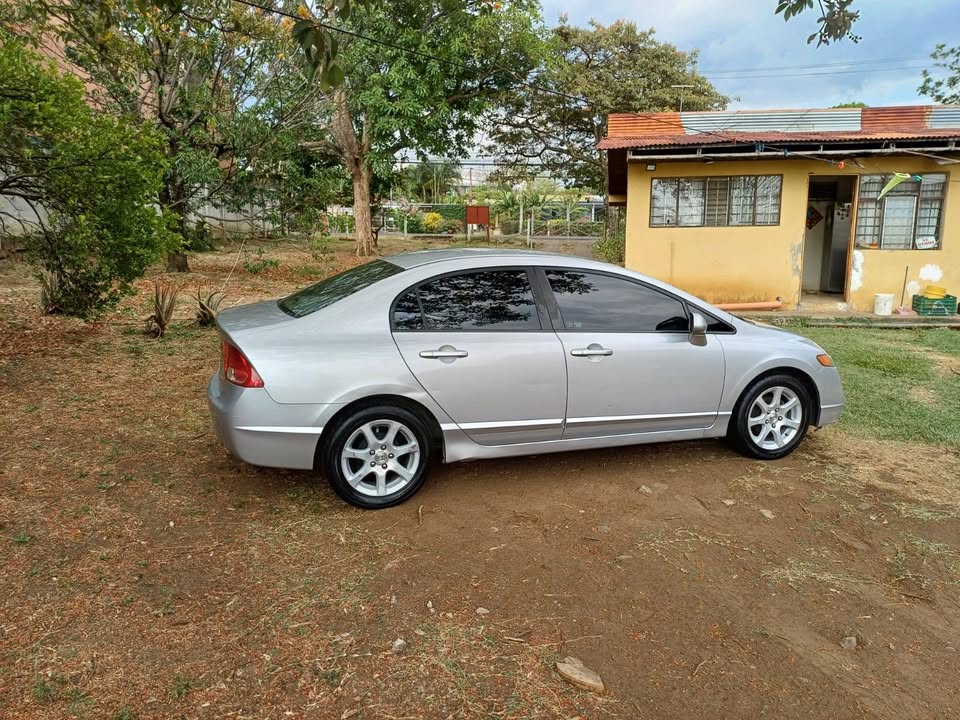 2008 Honda Civic - foto 2