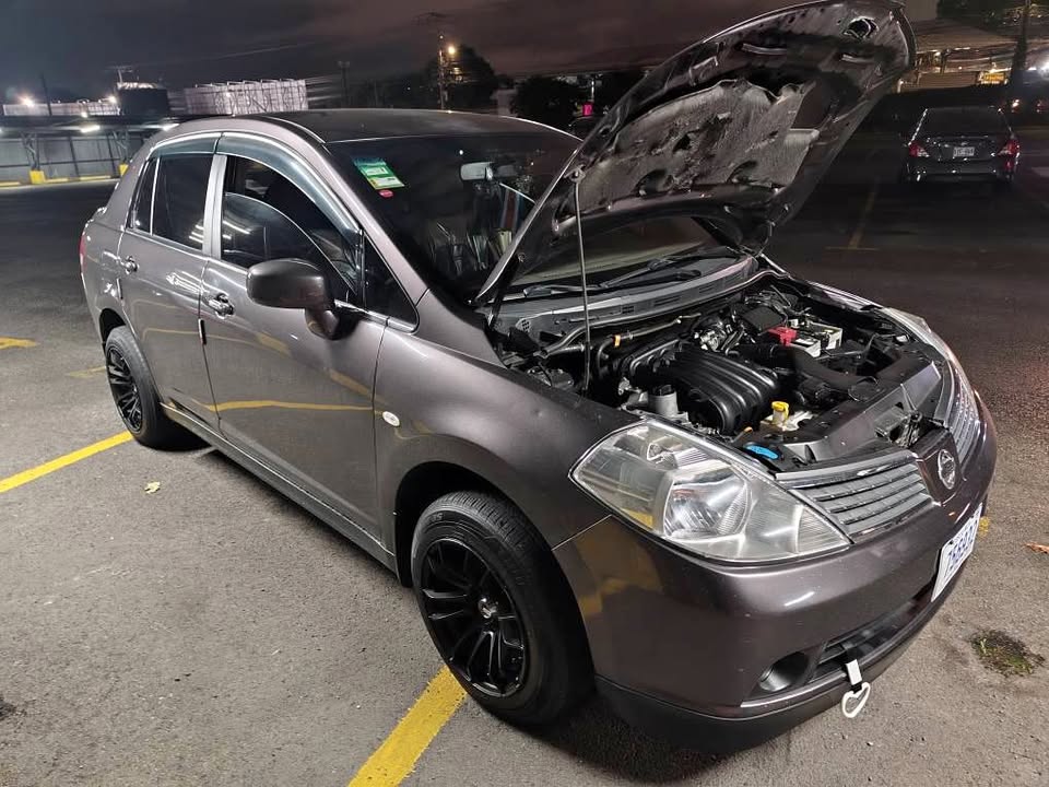 2008 Nissan Tiida - foto 2