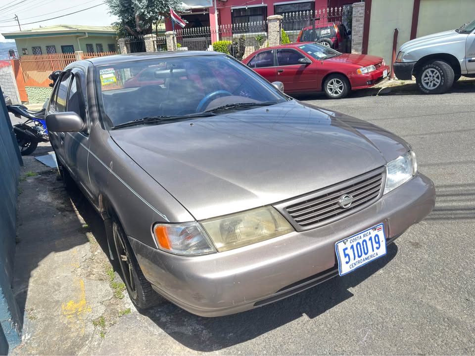1996 Nissan Sentra - foto 4