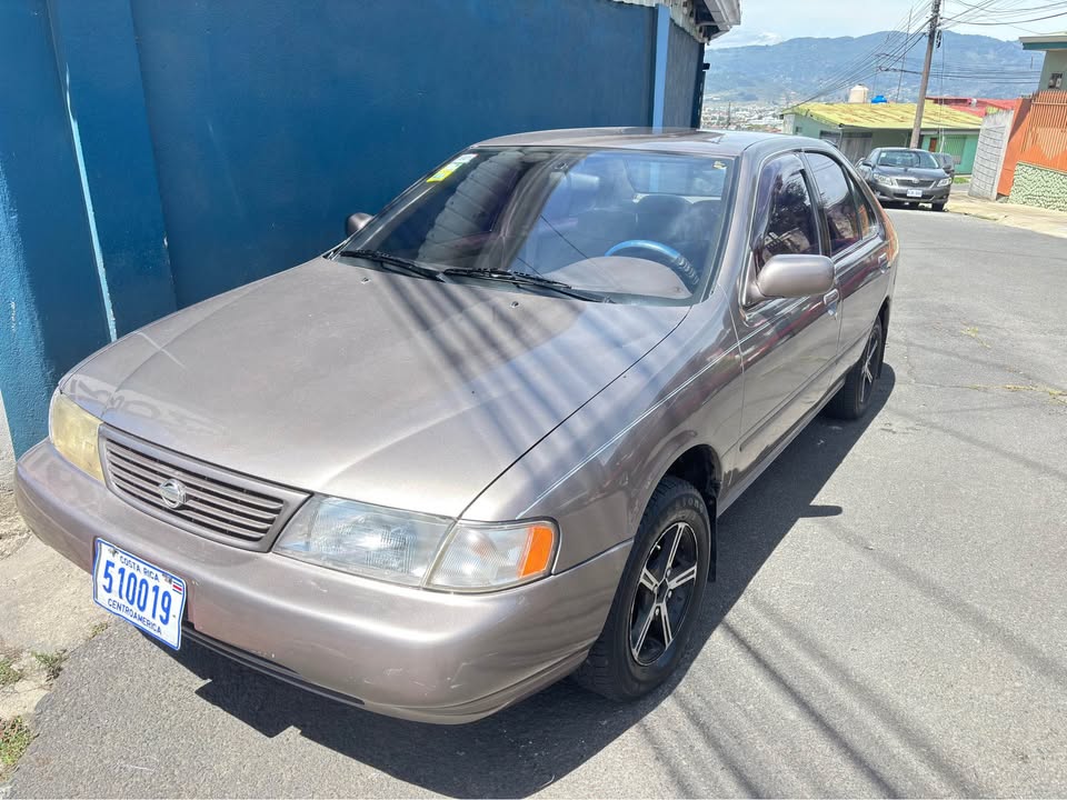 1996 Nissan Sentra - foto 5