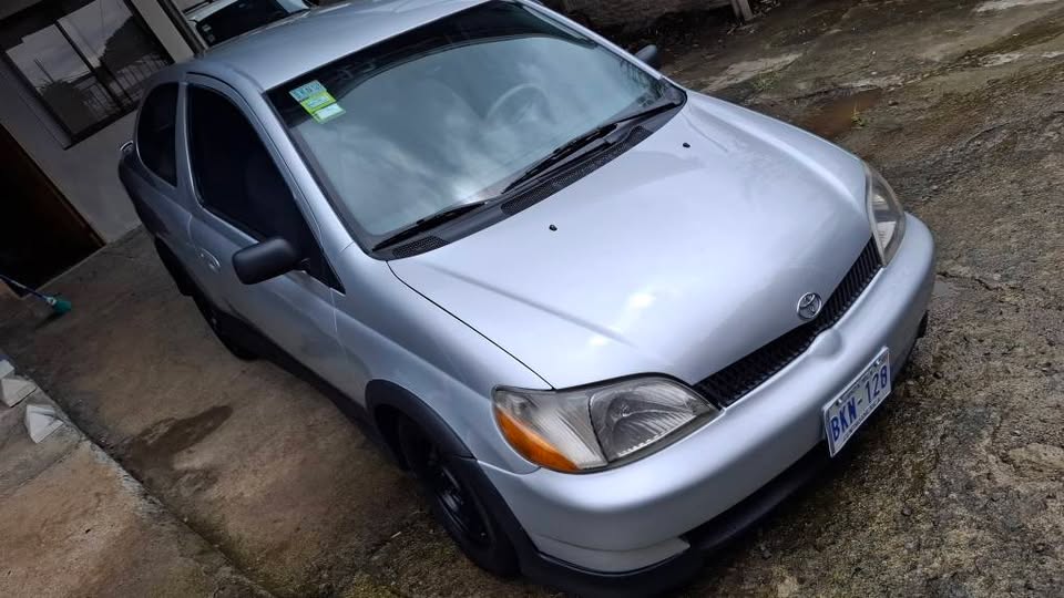 2000 Toyota Yaris - foto 3