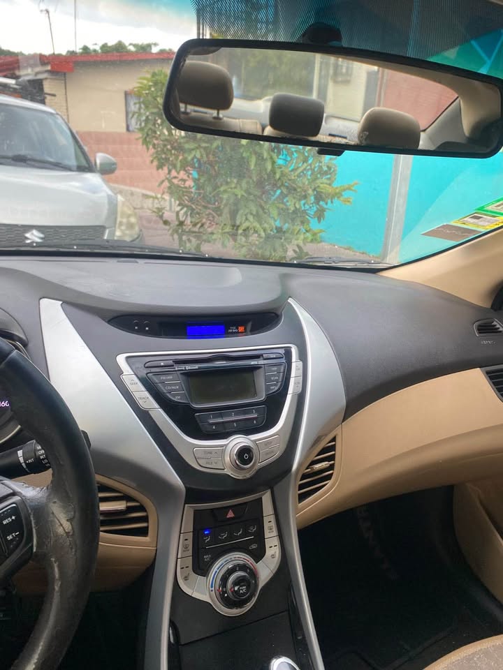 2012 Hyundai Elantra - foto 5