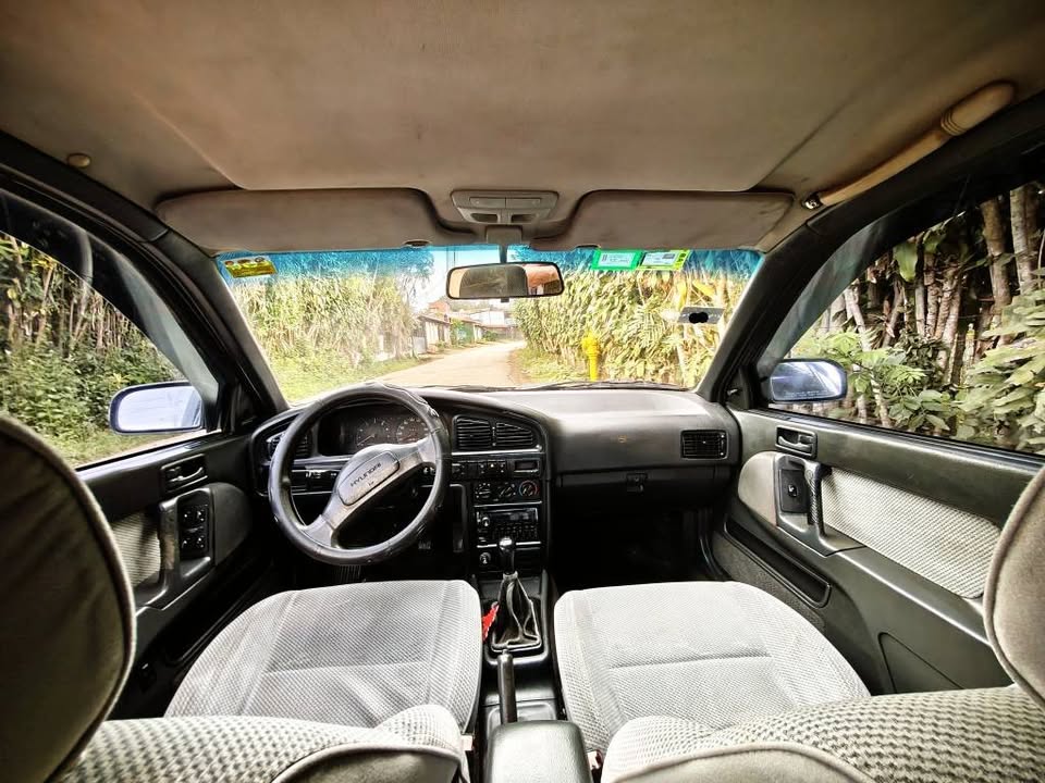1992 Hyundai Elantra - foto 2