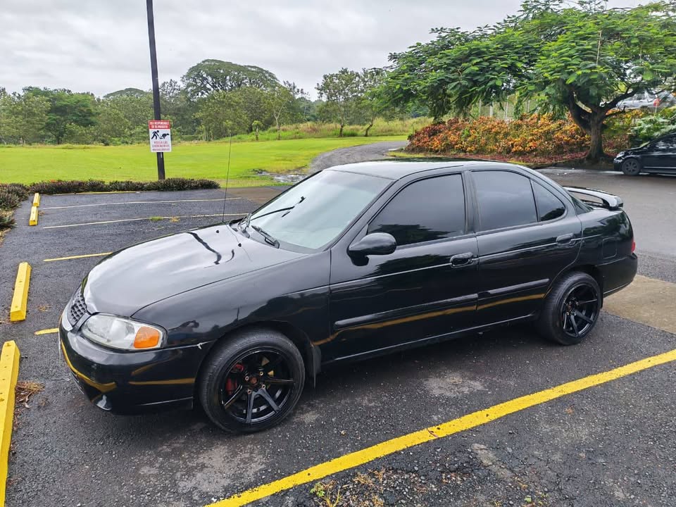 2002 Nissan Sentra - foto 2