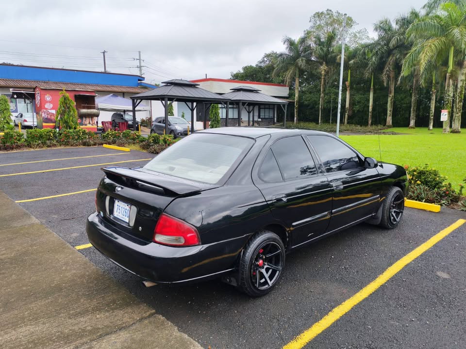2002 Nissan Sentra - foto 4