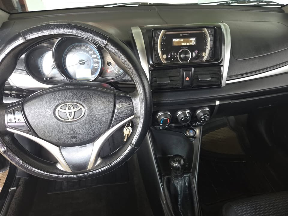 2014 Toyota Yaris - foto 2