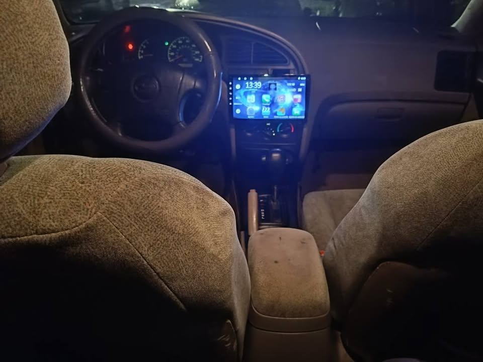 2002 Hyundai Elantra - foto 2