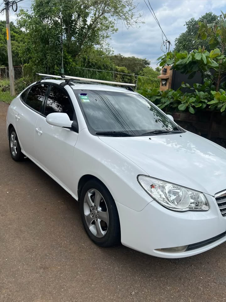 2011 Hyundai Elantra - foto 2