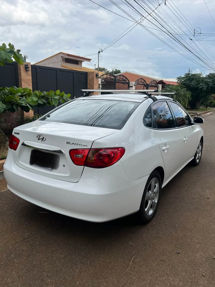 2011 Hyundai Elantra - foto 5