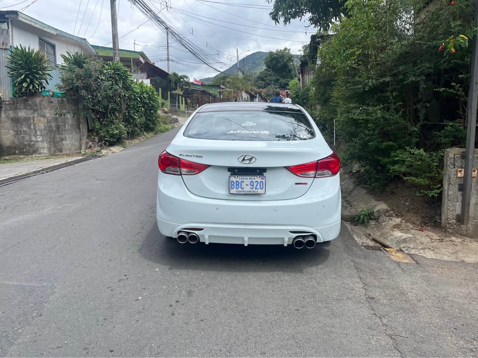 2012 Hyundai Elantra - foto 3