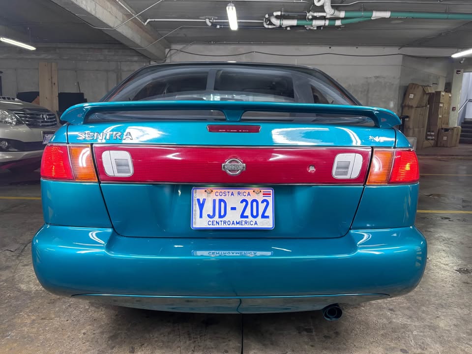 1999 Nissan Sentra - foto 4