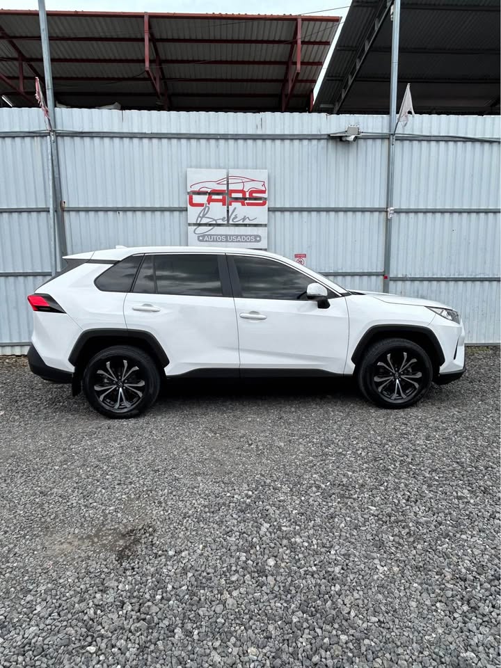 2024 Toyota RAV4 - foto 4