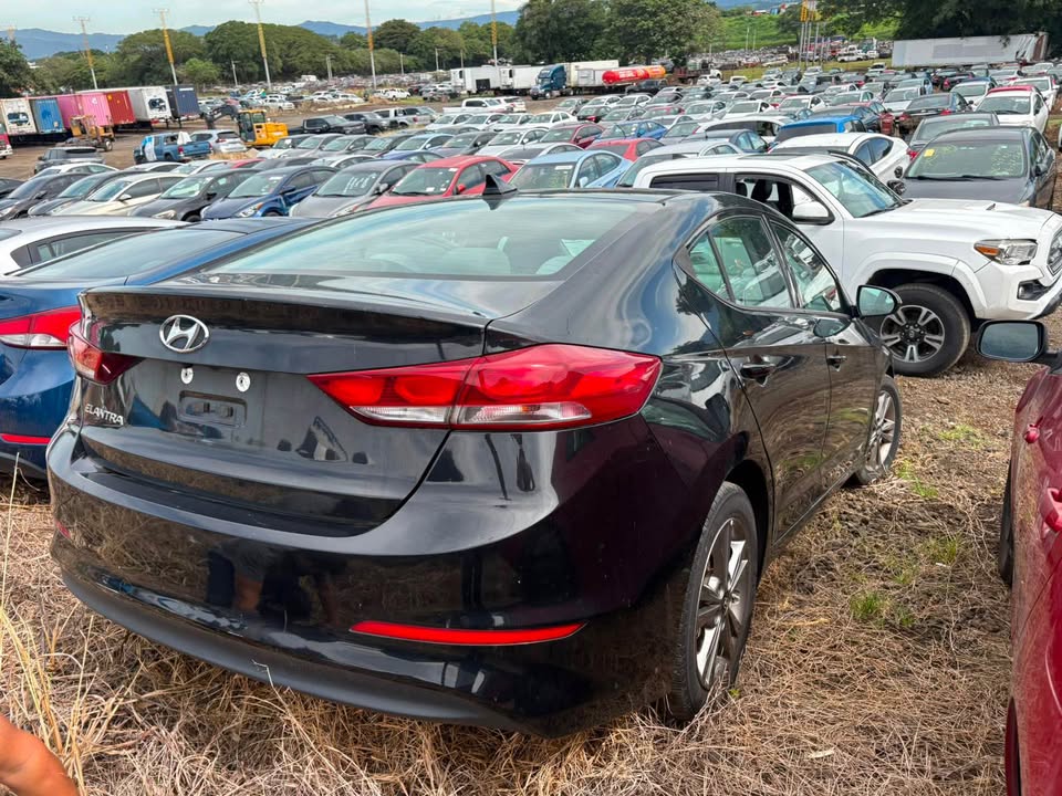2018 Hyundai Elantra - foto 2