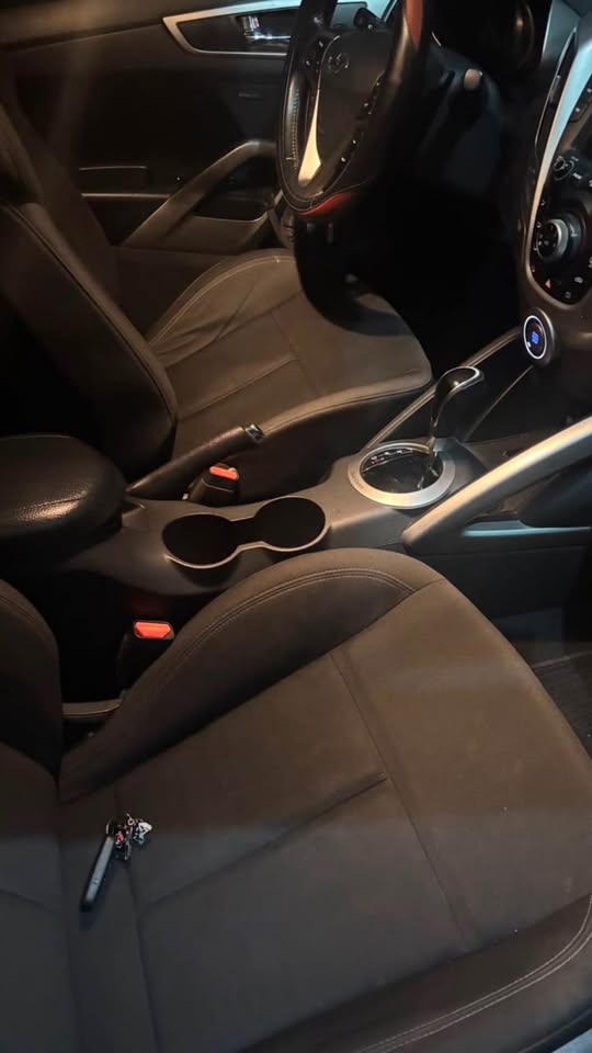 2013 Hyundai Veloster - foto 2