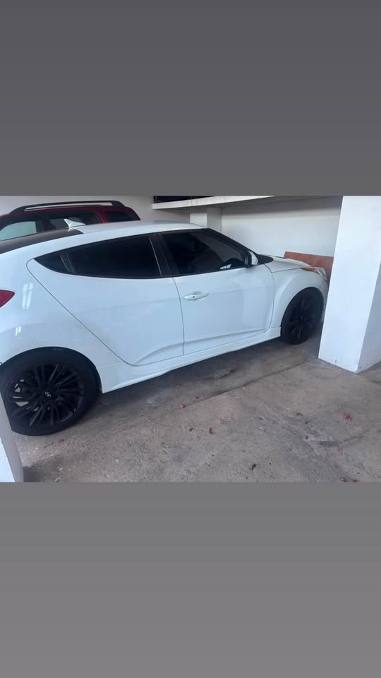 2013 Hyundai Veloster - foto 4