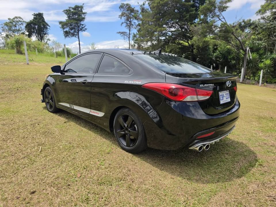 2013 Hyundai Elantra - foto 2