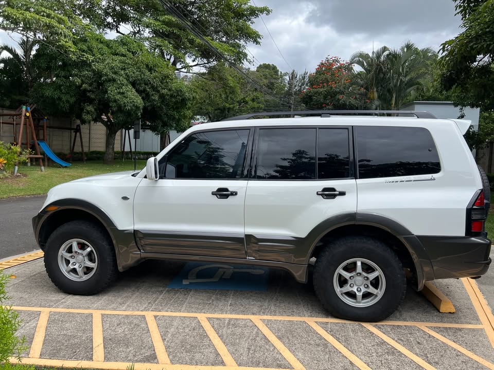 2001 Mitsubishi Montero - foto 4