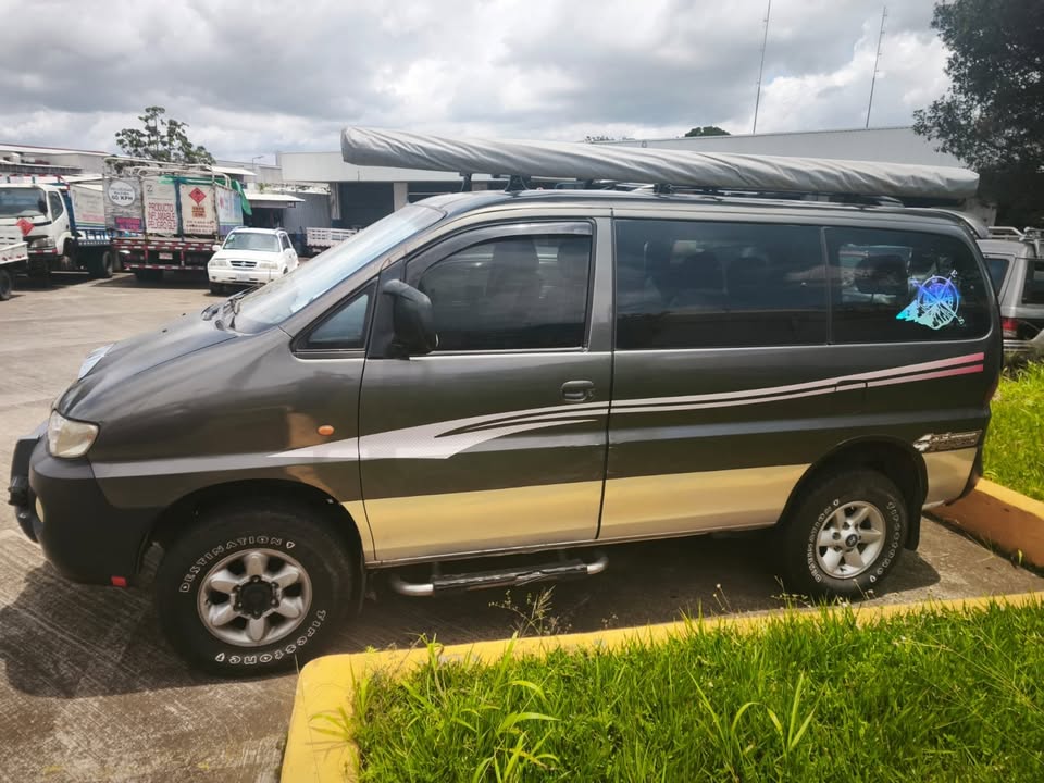 2003 Hyundai H-1 - foto 4